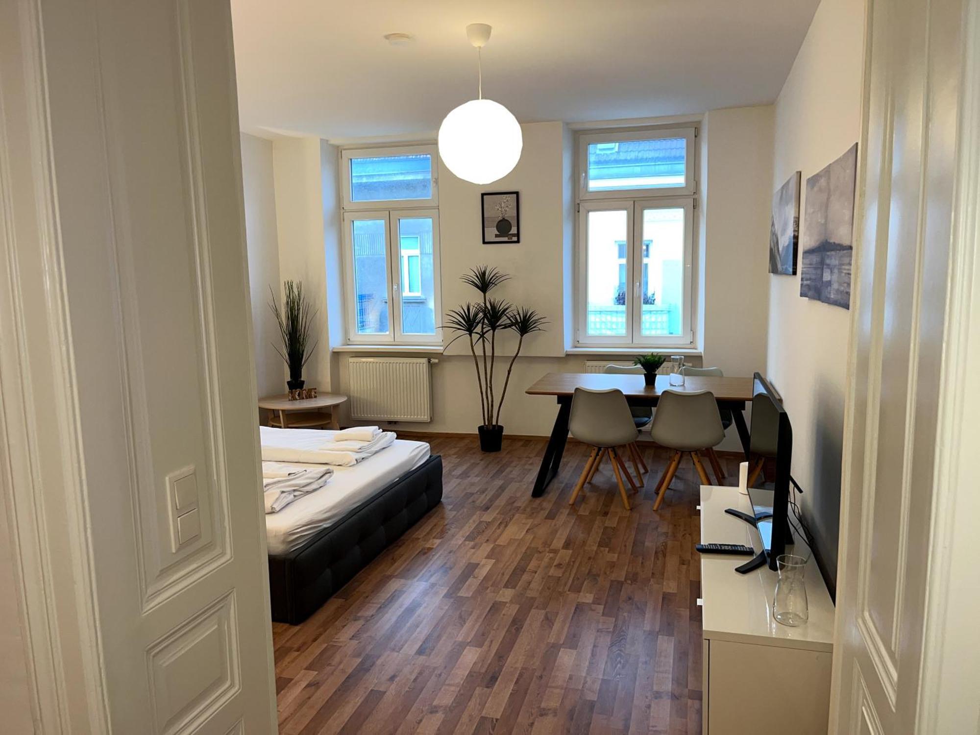 Bright And Modern In Vienna's District Apartment *